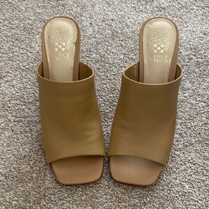 Vince Camuto tan summer heel nude size 6